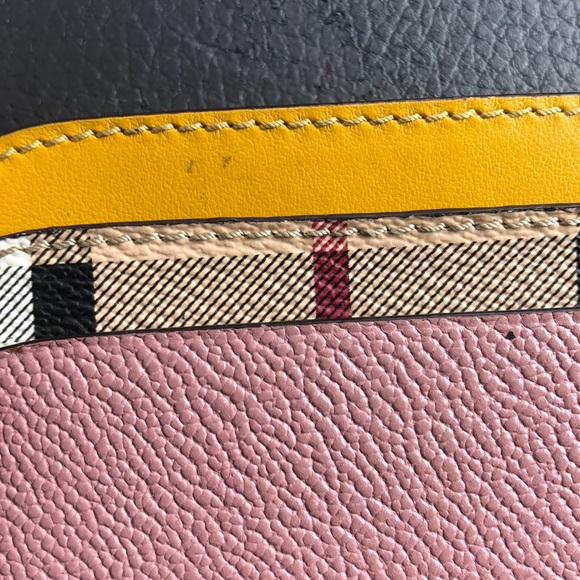 ๐Burberry๐๐ ๐ณ Card Holder ๐๐ณ๐Pre โค๏ธโd ๐ - Picture 8 of 8